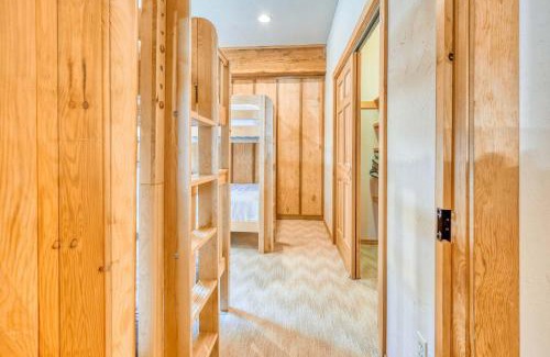 Anacortes House | Cozy Private Ranch Cabin Whistle Lake Sleeps 6