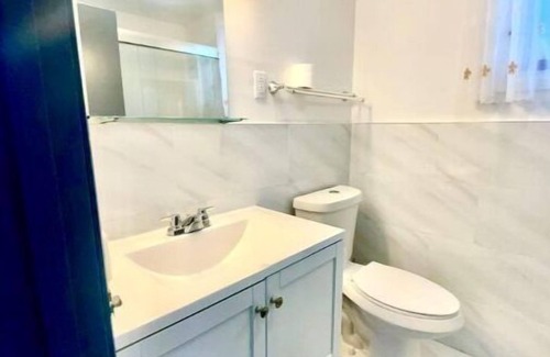 Beaconsfield Village House | Cozy private room in downtown