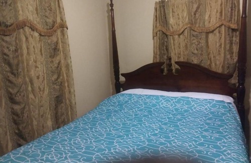 Mastic House | Cozy private rooms