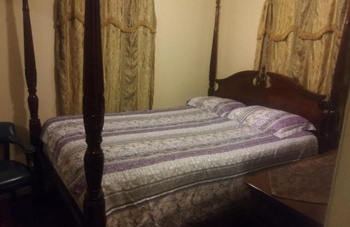 Mastic House | Cozy private rooms