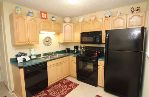 Palmetto Dunes Condo | Cozy, Private, Gated, Hilton Head Location with Great Views. Steps to the beach