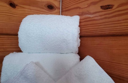 Westward Villas Subdivision Hotel | Cozy Queen Hideaway