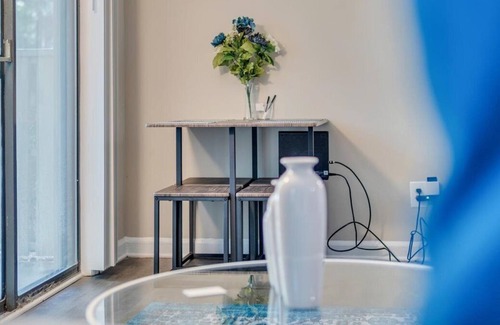 North Decatur Apartment | COZY& QUIET Apt |Near EMORY & CDC|15 min to ATL (Split-Pay)-Self Checkin