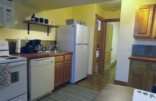 Taos Ski Valley Condo | Cozy Quiet Condo on the Hill