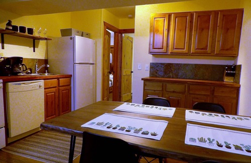 Taos Ski Valley Condo | Cozy Quiet Condo on the Hill