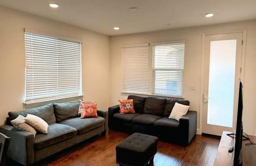 Newark Apartment | Cozy & Quiet Fully Equipped Newark Escape with Free WiFi, AC, and Easy Parking