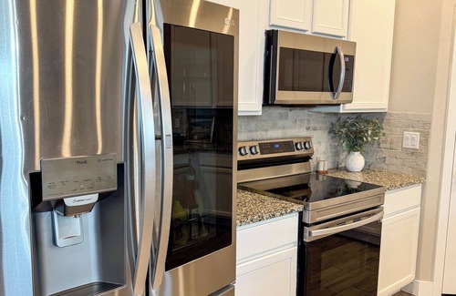 Odessa House | Cozy & Quiet home away from home