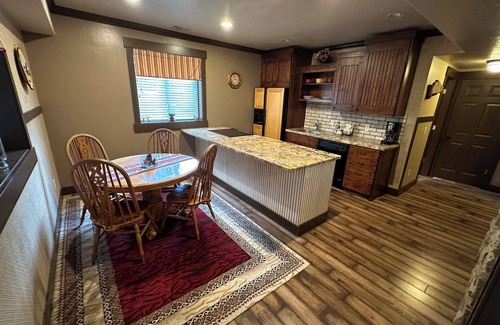 Eden House | Cozy quiet home near 3 ski resorts