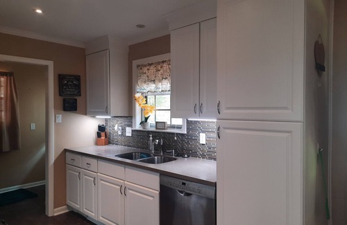 Briarwood House | Cozy, Quiet Home! Perfect for hospital Employees. Under 5 miles to 5 hospitals.n
