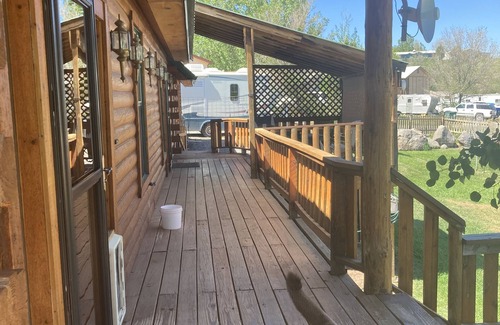 Collbran House | Cozy, Quiet Small Town Log Home. With Beautiful Mountain View.
