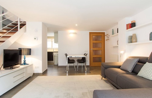 la Vila de Gracia Apartment | Cozy quite penthouse next to paseo de gracia