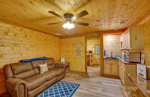 Quitman House | Cozy Quitman Fishing Cabin Near Lake Fork!