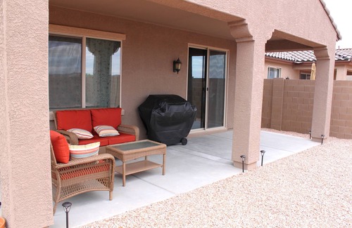 San Tan Valley House | Cozy Rancher. Quiet Street. Walk to Community Pool, Or Hit the Greens!