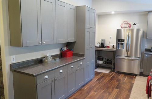 Flagstaff House | Cozy Remodeled Getaway in Continental Country Club, Large Wooded Lot & Wildlife