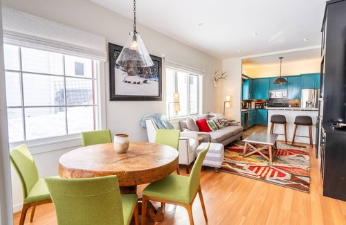 Park City House | Cozy remodeled home Walking distance to -ski-in/ski-out 50 yards Air-conditioned