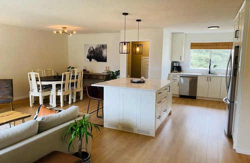 Southwest Calgary House | Cozy Renovated Bungalow Backing on Braeside Park
