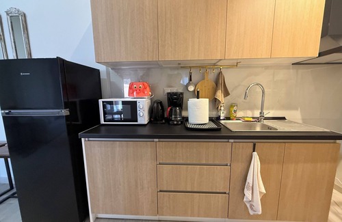 Attiki Apartment | Cozy, renovated flat in Athens in 1950s townhouse. With veranda and garden!