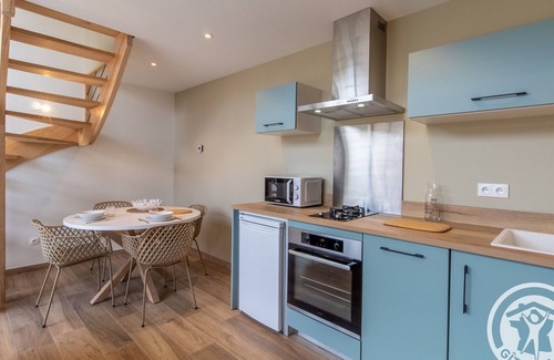 Saint-Mathurin-sur-Loire Cottage | "Cozy Renovated Retreat with Private Terrace Between Angers and Saumur"