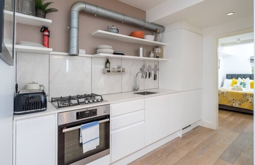 Notting Hill Apartment | Cozy residence near Notting Hill