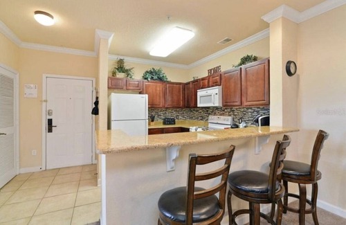 Four Corners Condo | COZY RESORT CONDO NEAR TOP ATTRACTIONS IN ORLANDO
