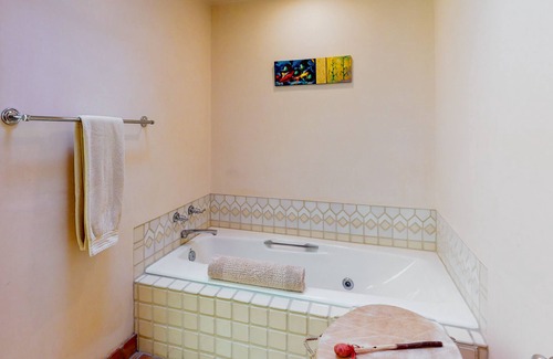 Quail Run House | Cozy resort home next to 1st green with private patio + on-site pools & golf