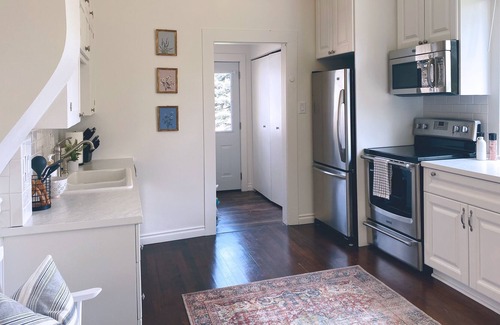 Spokane House | Cozy restored farmhouse on the river! Hot tub, wildlife and trails to explore!