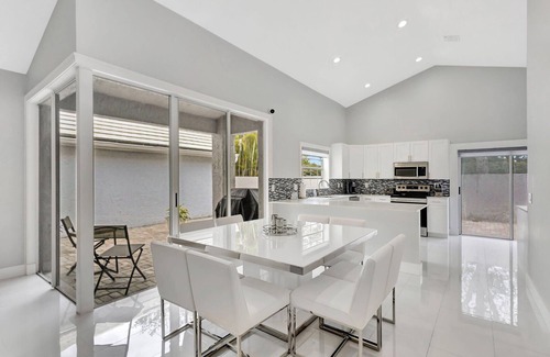 Hunt Club House | Cozy Retreat in Palm Beach Gardens Golfing Community of PGA National