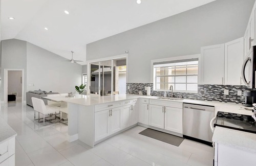 Hunt Club House | Cozy Retreat in Palm Beach Gardens Golfing Community of PGA National