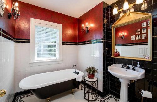 Bismarck Ski Chalet | Cozy Retreat in the Heart of Bismarck