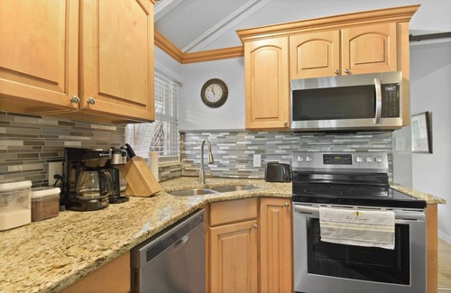 Babson Park House | Cozy Retreat Near Crooked Lake with Gym, Games & Deck Views