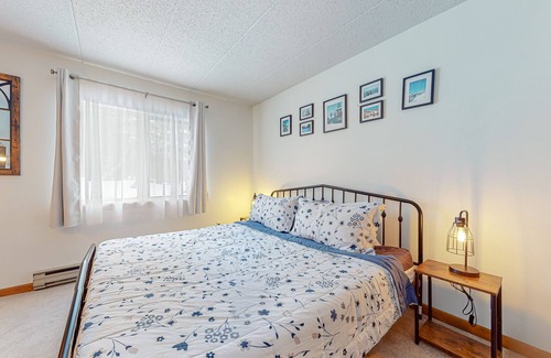West Dover Hotel | Cozy retreat near slopes