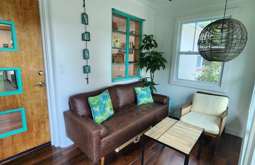 Gainesville Cottage | Cozy retreat near UF, downtown, Shands, and the Gainesville Airport