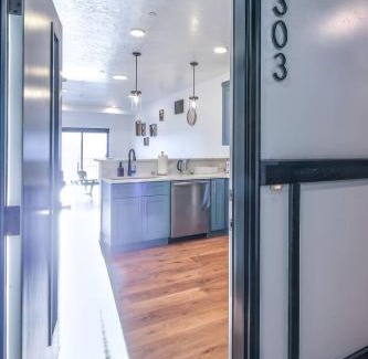 Juneau Apartment | Cozy Retreat With Breath Taking Views 303