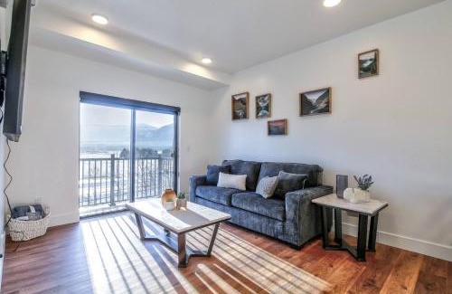 Juneau Apartment | Cozy Retreat With Breath Taking Views 303