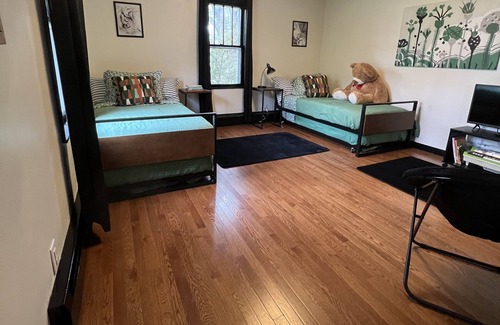 Elkins Cottage | Cozy retro cottage next to the Monongahela Forest.
