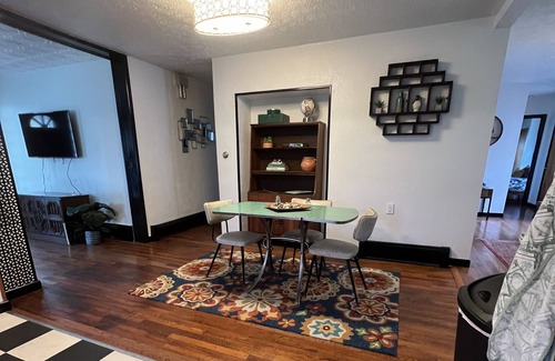 Elkins Cottage | Cozy retro cottage next to the Monongahela Forest.