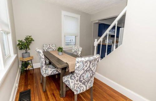 Covington House | Cozy Riverfront Bungalow with Stunning Views