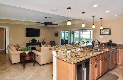 Caloosahatchee House | Cozy riverfront home w/panoramic views, private pool/spa & dock!