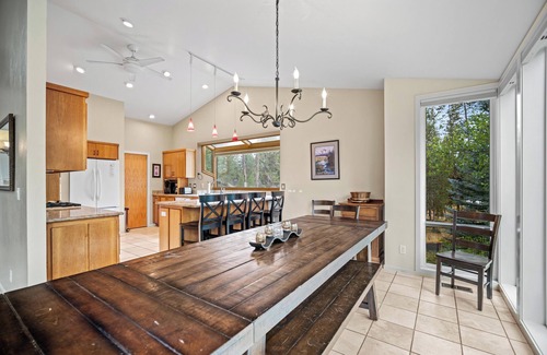 Sunriver House | Cozy Riverfront Retreat with A/C, Deck & Game Room