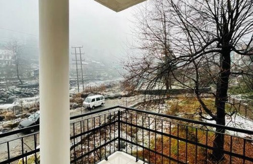 Manali Apartment | Cozy riverside Apartment in Manali-Dobhi