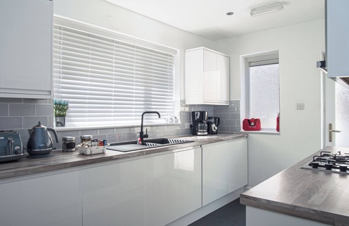 Snodland House | Cozy Riverside Retreat in Snodland