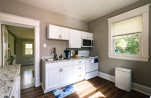 Roanoke Apartment | Cozy Roanoke Vacation Rental: 2 Mi to Downtown!