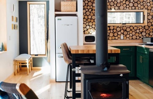 Freeport Apartment | Cozy Rock Cabin #thewaylifeshouldbe