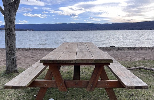 Town of Richmond Apartment | Cozy, romantic getaway on a quiet Finger Lake