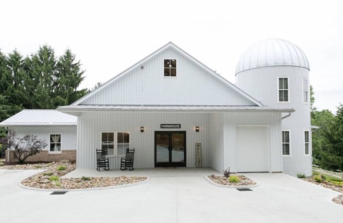 Millersburg Apartment | Cozy Romantic Suite for 2 in Ohio's Amish Country