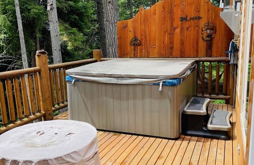 Roslyn Ridge Cabin | Cozy Ronald Lake Cle Elum Summer Oasis