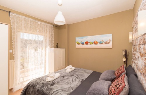 Neoi Epivates Apartment | Cozy Rooftop Apartment by the Sea