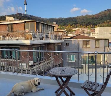 Itaewon Apartment | Cozy Rooftop View #12