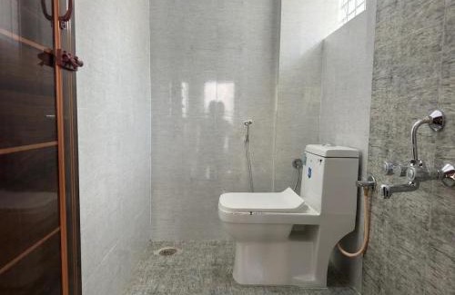 Electronic City Phase II Apartment | Cozy Room 1Bhk with Lift 201