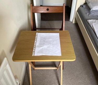 Oxford House | Cozy Room